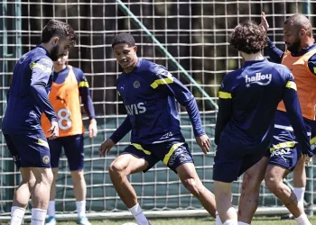 Fenerbahçe’nin, Sivasspor maçı kamp kadrosu belli oldu