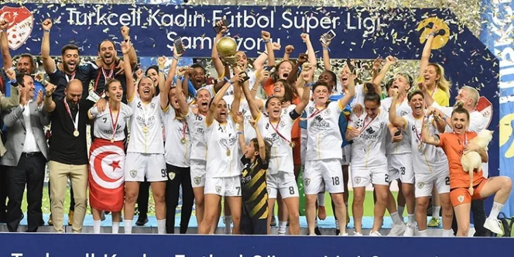 Turkcell Kadın Futbol Süper Ligi’nde çeyrek finale yükselen takımlar belli oldu