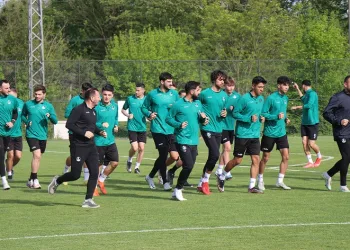 Sakaryaspor, Pendikspor mesaisine başladı