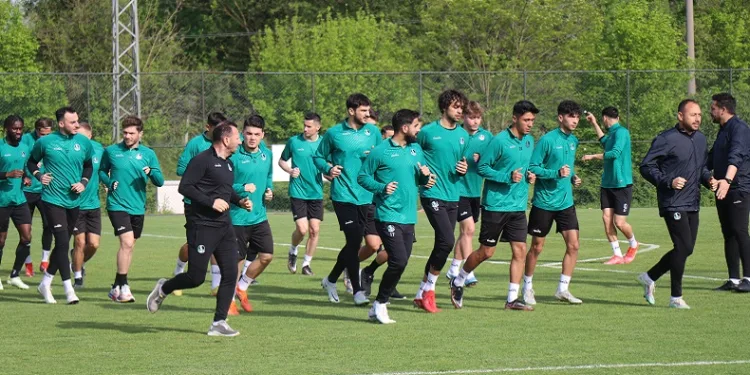 Sakaryaspor, Pendikspor mesaisine başladı
