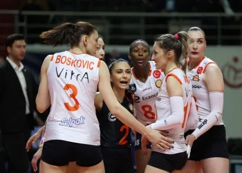 Eczacıbaşı Dynavit, THY’yi 3-2 mağlup etti