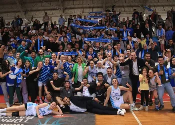İzmit Belediyespor finalde