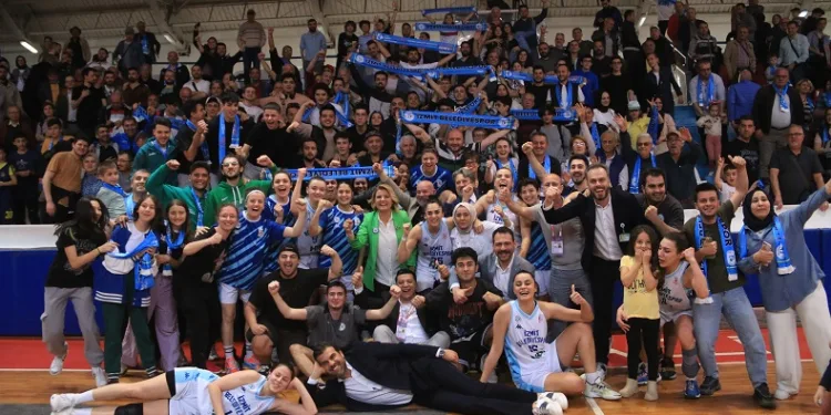 İzmit Belediyespor finalde