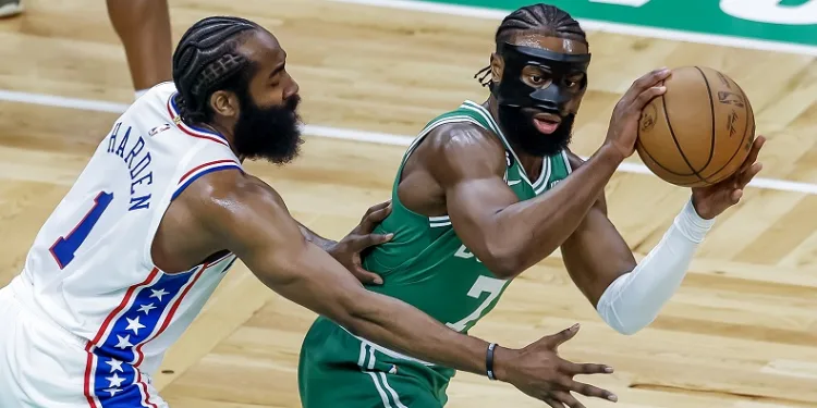NBA’de Boston Celtics, Philadelphia 76ers’ı 34 sayı farkla yenerek seriyi 1-1’e getirdi