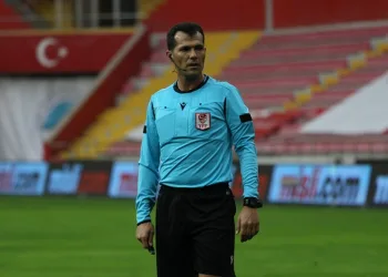 Ümraniyespor – DG Sivasspor maçını Burak Şeker yönetecek