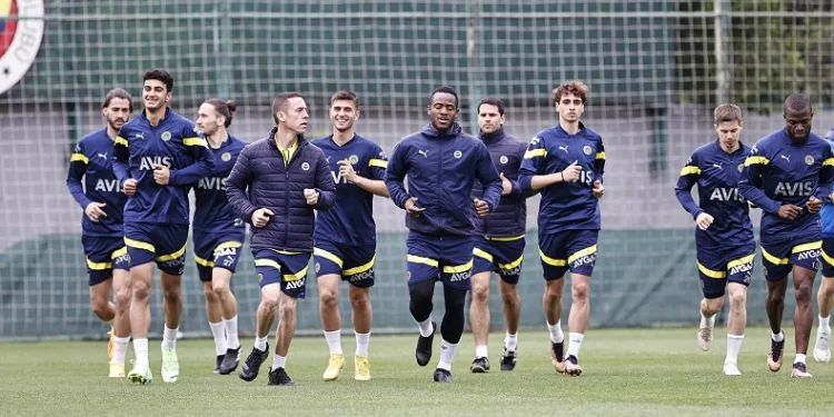 Fenerbahçe, Giresunspor maçı hazırlıklarına başladı