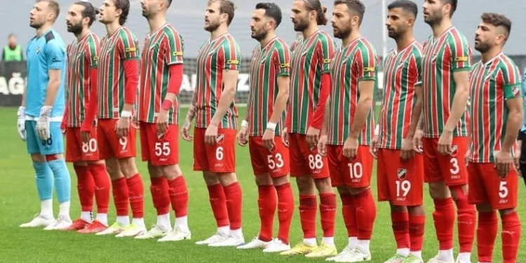 Karşıyaka’da 5 futbolcu kadro dışı
