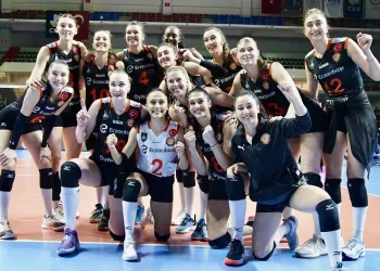 Eczacıbaşı Dynavit, Misli.com Sultanlar Ligi’nde finalde