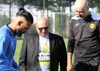 Ankaragücü’nden, ağlayan taraftarına doğum günü jesti