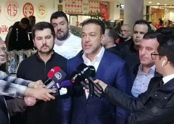 Antalyaspor Başkanı Sabri Gülel’den hakeme tepki