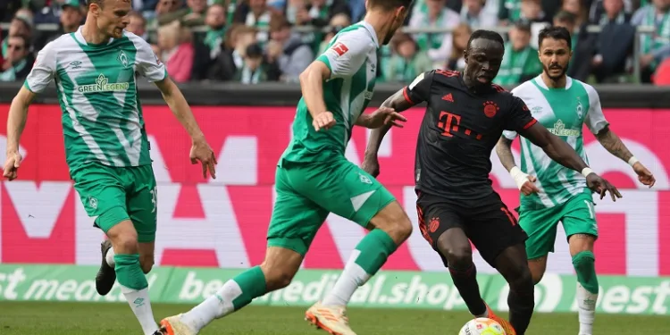 Bayern Münih liderliğini sürdürdü
