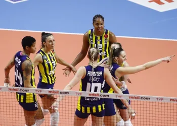 Sultanlar Ligi: Fenerbahçe Opet: 3 – Eczacıbaşı Dynavit: 1