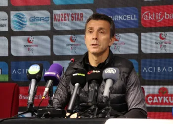Çaykur Rizespor Teknik Direktörü Bülent Korkmaz: “Süper Lig kapısı açıldı, yalnızca içeri girmek gerekiyor”