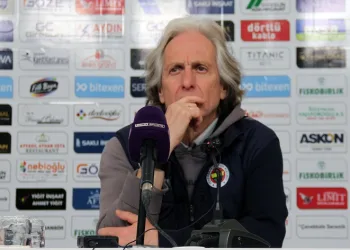 Fenerbahçe Teknik Direktörü Jorge Jesus: “Şampiyonluk şansımız devam ediyor”