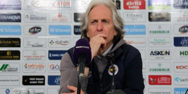 Fenerbahçe Teknik Direktörü Jorge Jesus: “Şampiyonluk şansımız devam ediyor”