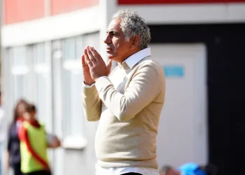 Fenerbahçe Kadın Futbol Takımı Serhat Deniz: “Kupayı Fenerbahçe’ye getireceğiz”