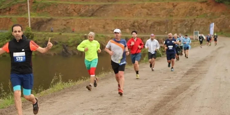 Yüzlerce sporcunun katıldığı ultra trail koşusunda ödüller sahiplerini buldu