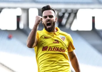 Yukatel Kayserispor’un Portekizli futbolcusu Miguel Cardoso 7. golünü attı