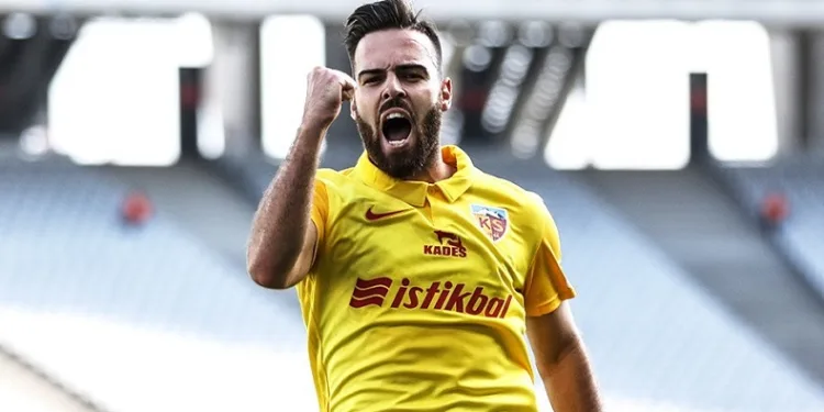 Yukatel Kayserispor’un Portekizli futbolcusu Miguel Cardoso 7. golünü attı