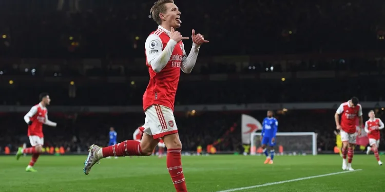 Martin Odegaard, Arsenal’ı sırtlıyor
