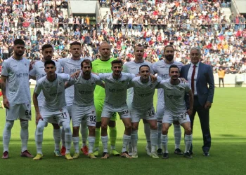 ES Elazığspor yeni stadyumda taraftarlarını sevindiremedi