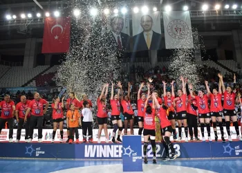 Konyaaltı Belediyesi SK Kadın Hentbol Takımı’nın yeni hedefi Türkiye Kupası