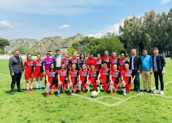 Nazilli Belediyespor Kadın Futbol Takımı Play-Off’ta