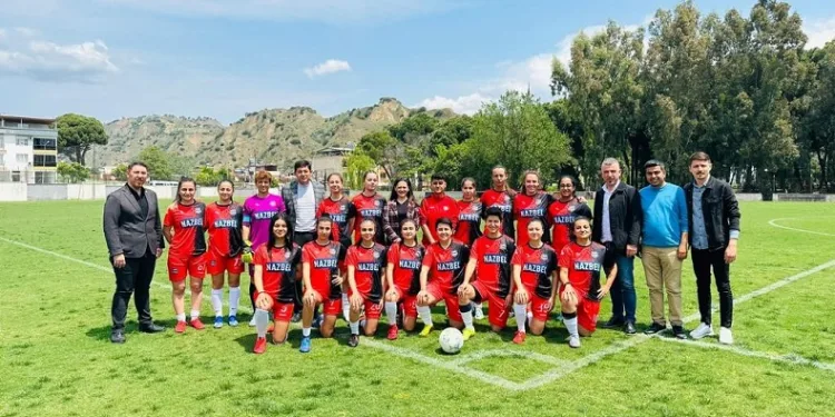 Nazilli Belediyespor Kadın Futbol Takımı Play-Off’ta