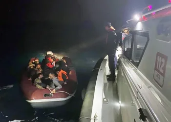 Dalaman açıklarında 19 düzensiz göçmen yakalandı