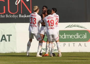 Göztepe’de Bayere Junior Loue golle tanıştı