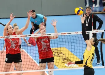 Sultanlar Ligi: Vakıfbank: 3 – THY: 1