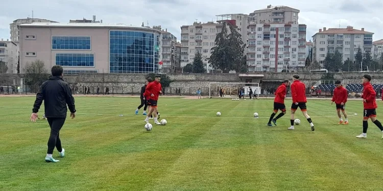 Uşakspor, Vanspor maçı hazırlıklarına başladı