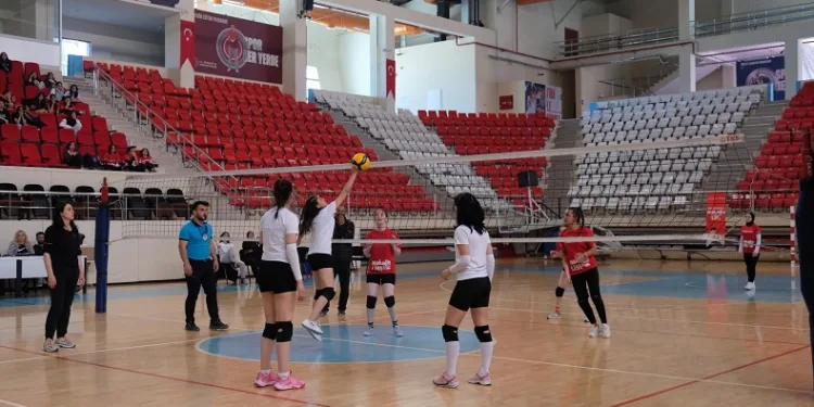 Mahalle ligi 135 sporcunun katılımıyla gerçekleşti