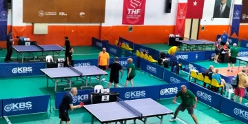 Veteran Masa Tenisi sporcuları hünerlerini sergiledi