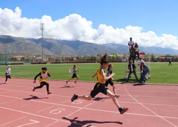 Erzincan atletizm yarışları yapıldı