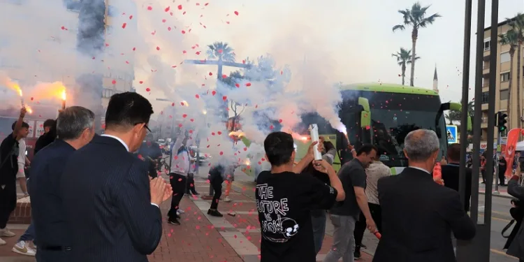 Nazilli Belediyespor U17 Takımı’na coşkulu karşılama