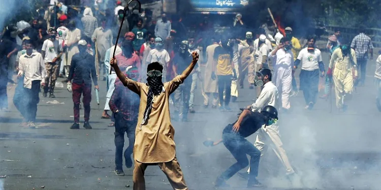 Pakistan’daki protestolarda can kaybı yükseliyor
