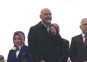 Bakan Soylu’dan müzik açan CHP standına tepki