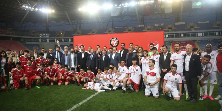 “TFF Omuz Omuza Gösteri Maçı” Mersin’de oynandı