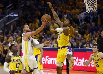 NBA’de Golden State Warriors seriye devam dedi