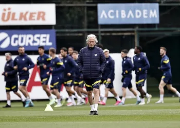 Fenerbahçe’de Trabzonspor maçı hazırlıkları başladı