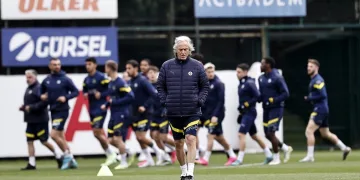 Fenerbahçe’de Trabzonspor maçı hazırlıkları başladı