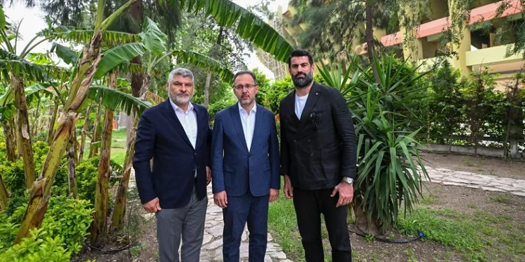 Bakan Kasapoğlu’ndan Hatayspor’a destek