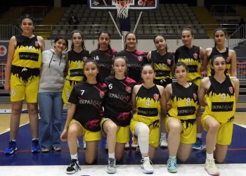 Kepez’in potadaki sultanları zirve yarışında