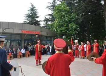 Bursa’da hemşirelere mehteran sürprizi