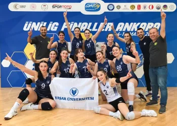 Yaşar Üniversitesi Kadın Voleybol Takımı namağlup şampiyon oldu