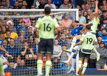 Manchester City deplasmanda farklı kazandı