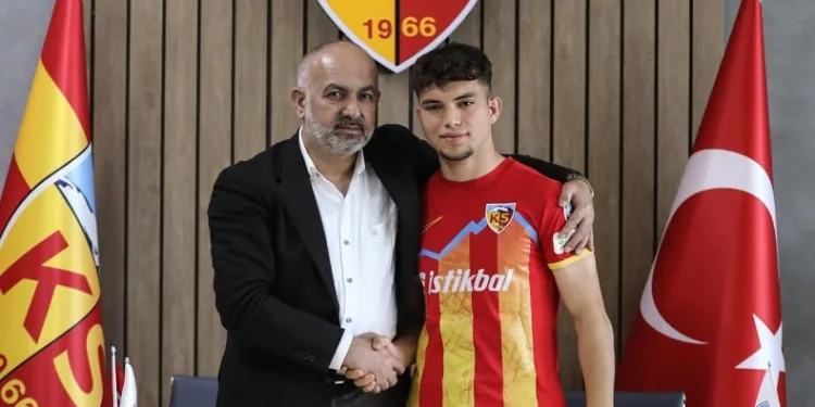 Kayserispor’da 3 yıllık imza