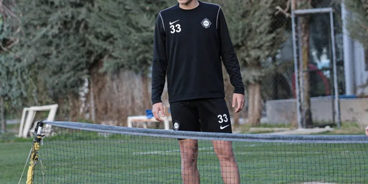 Altaylı Efe Sarıkaya kulübeye çekildi