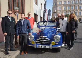 Klasik otomobiller dostluk için Prag’dan İstanbul’a yola çıktı